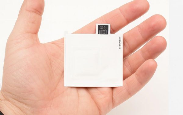 Loaklizator w naklejce - dyskretne monitorowanie - czas pracy 3 miesiące.